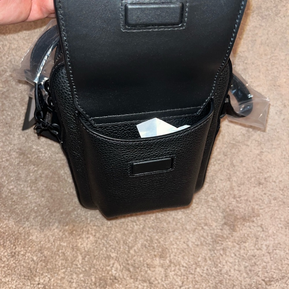 !!!NEW!!! MCM Men's Klassik Leather Mini Crossbody Bag - Picture 3 of 8